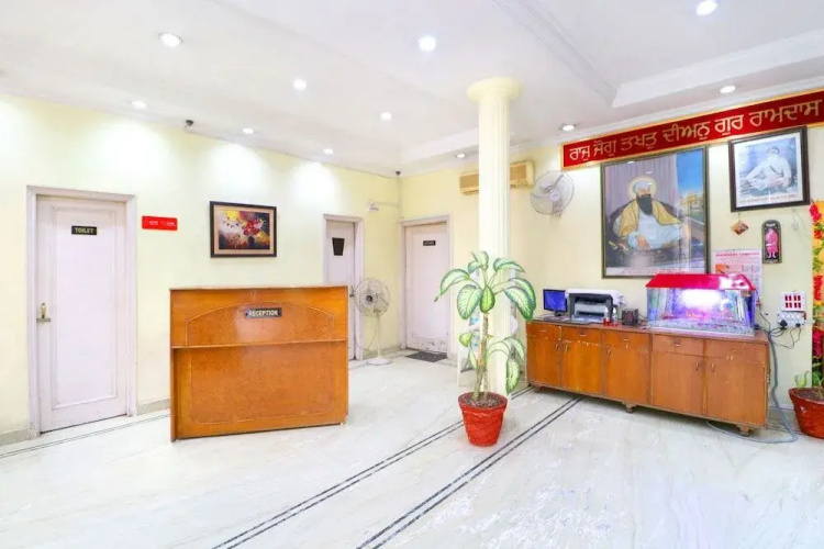 OYO 24073 Hotel Hari Darshan