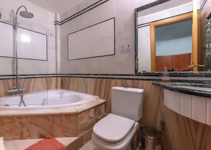 2 Bedrooms Villa