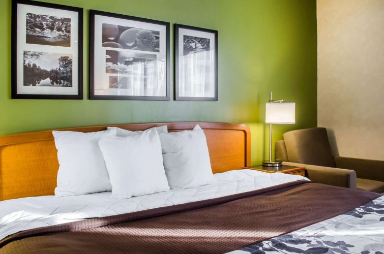 Sleep Inn & Suites Bensalem