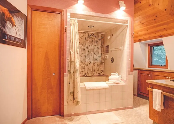 Cedar Creek Hideaway