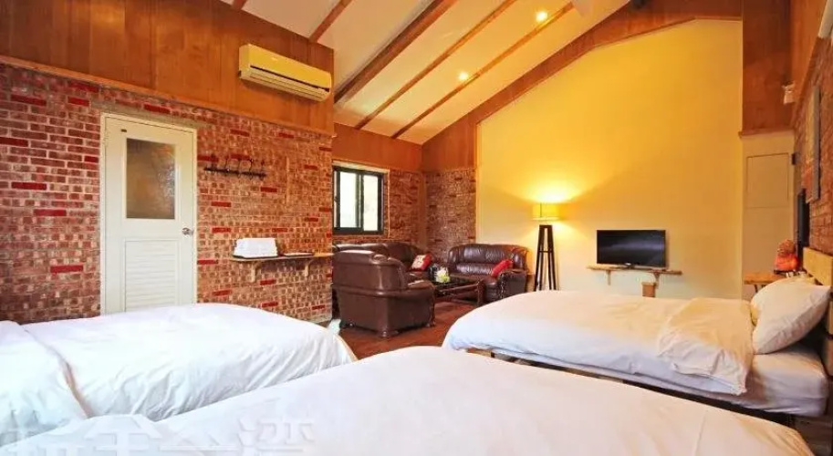 Red brick 642 B&B