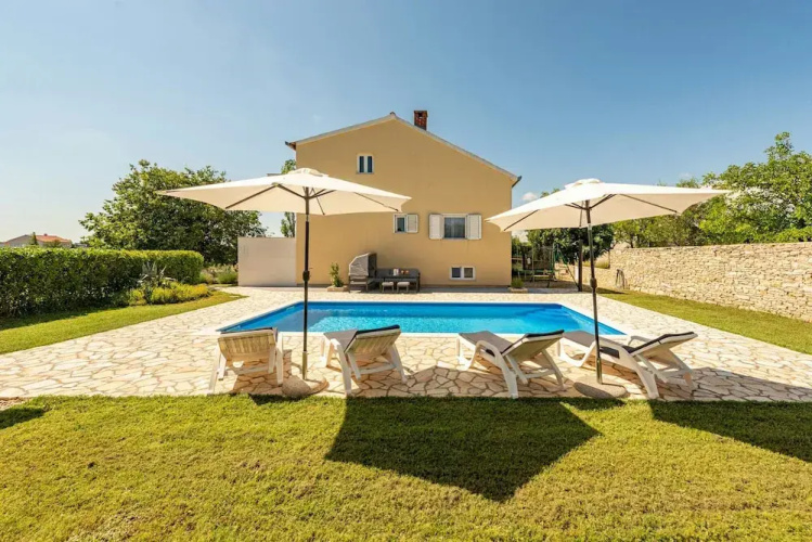 Villa Basil