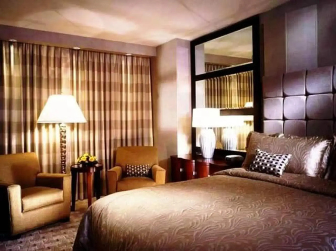 Monark Hotel