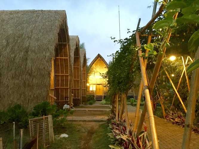2 Bedrooms Sextuple Villa