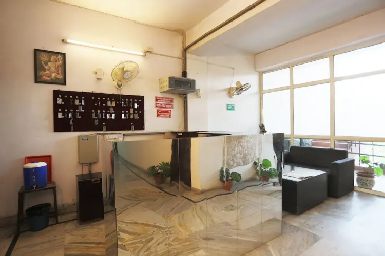 Oyo 14654 Brs Homes