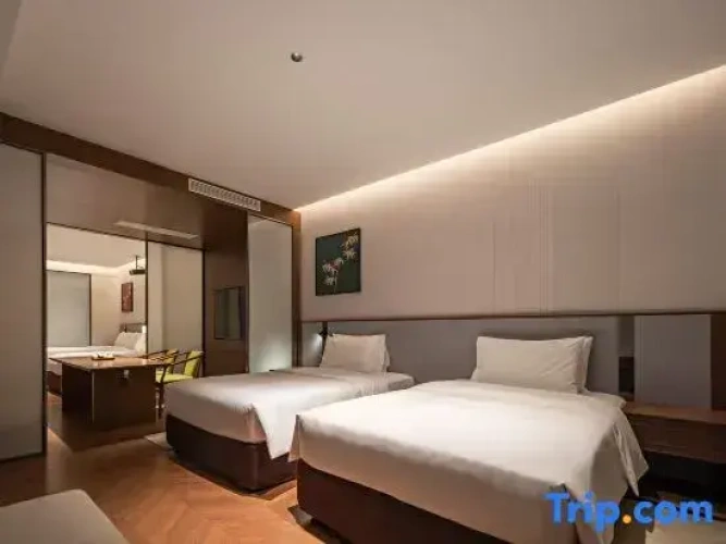 2 Bedrooms Deluxe Family Suite