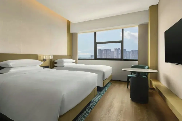 Standard Quadruple room with garden view