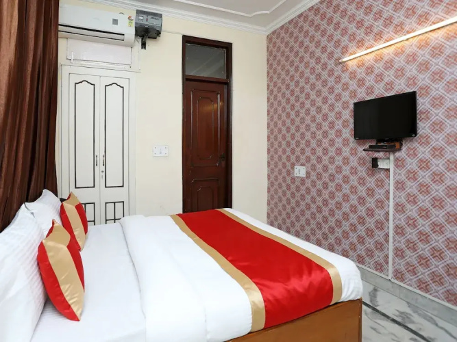 OYO 24421 Classic Hotel