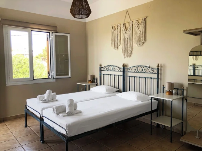 Standard Twin room with sea view