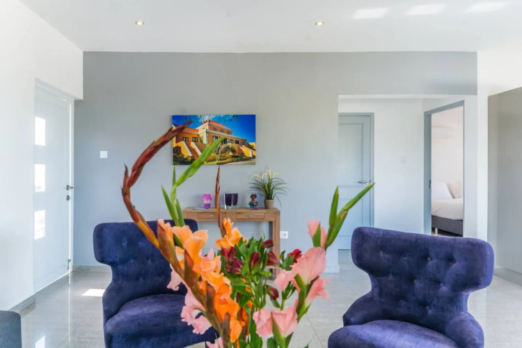 Mellow Mood Retreat: Safe Private Gated Oasis