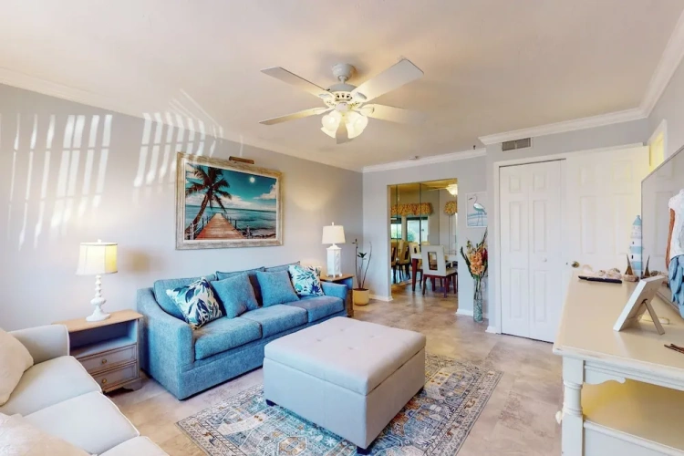 2 Bedrooms Apartment