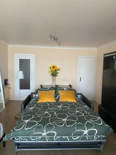 Beautiful 1-bed Apartment in Oostende