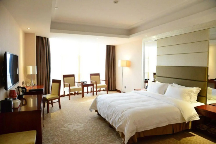 Yunyang Huatian Hotel