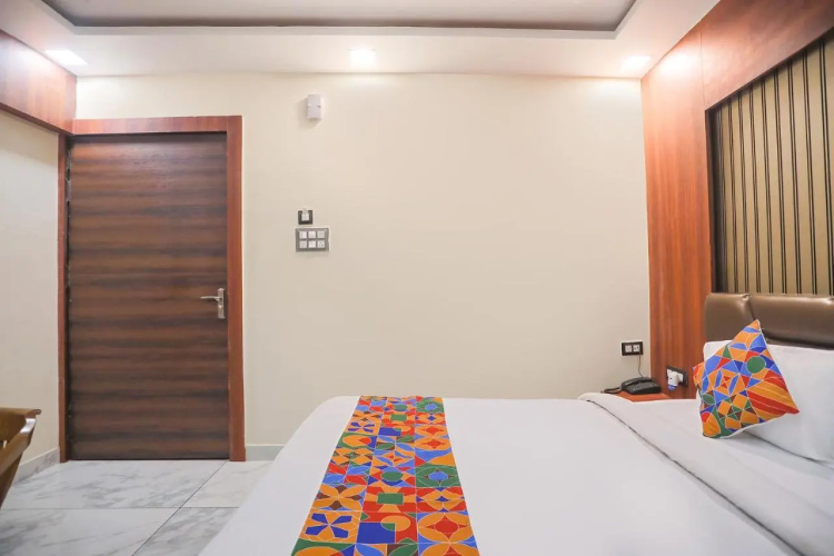 Fabhotel The Treenity House