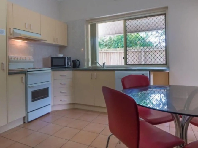 2 Bedrooms Penthouse Apartment with balcony and with city view