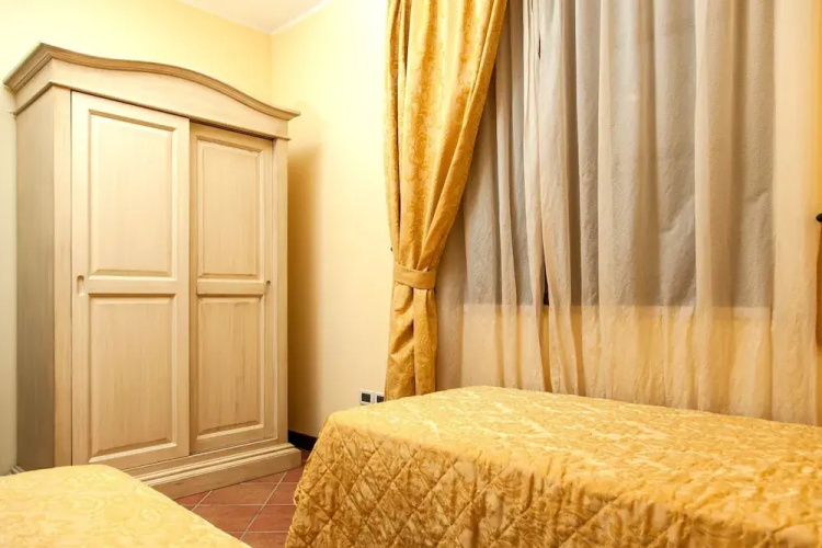 Casciana Apartments