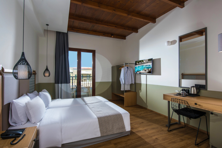 Petousis Hotel & Suites photo 7
