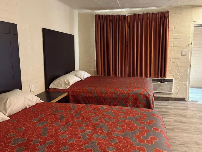 Classic Quadruple room