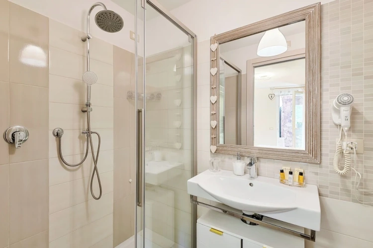 1 Bedroom Deluxe Double room