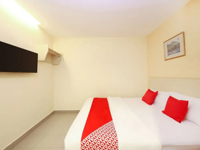 Seven Days Hotel