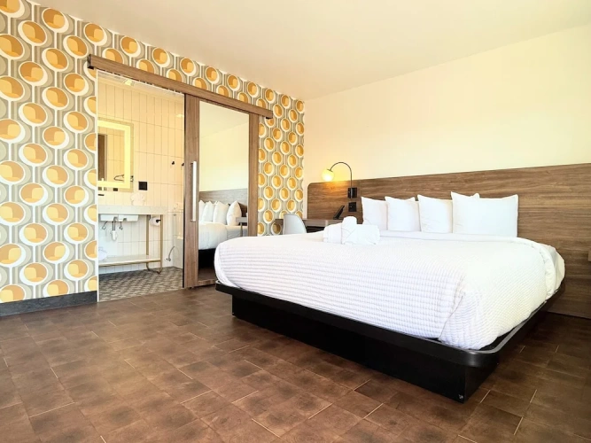Deluxe Double Suite