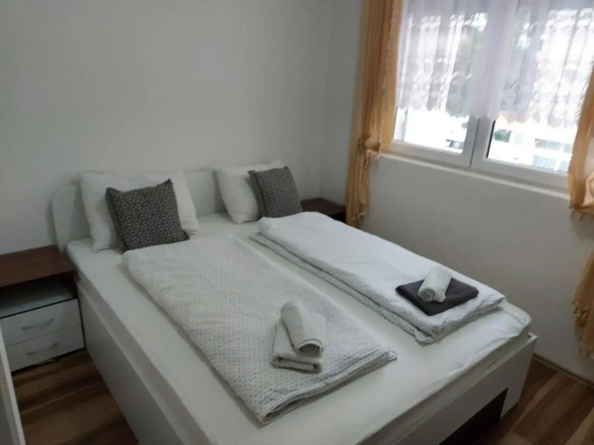 Adam' s Apartment 3