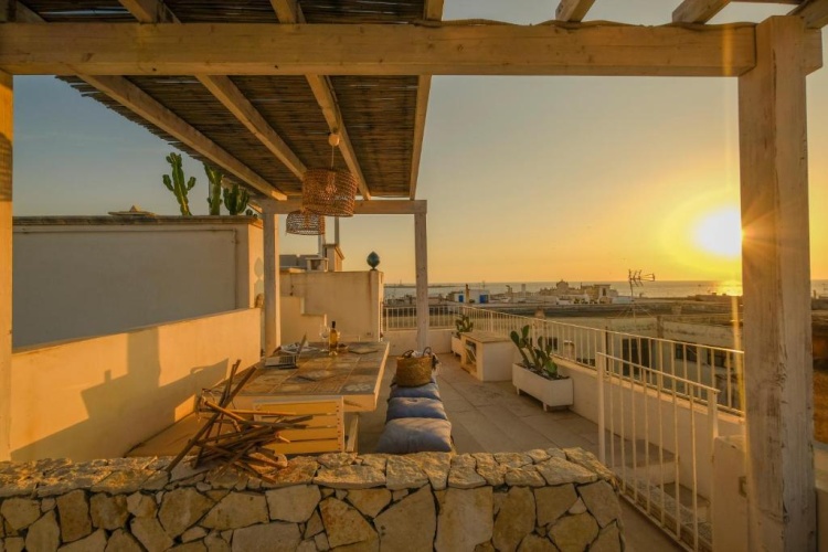 3 Bedrooms Apartment