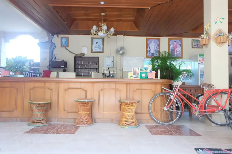 Tan Deaw House