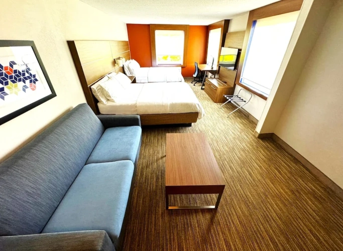 Quadruple Suite