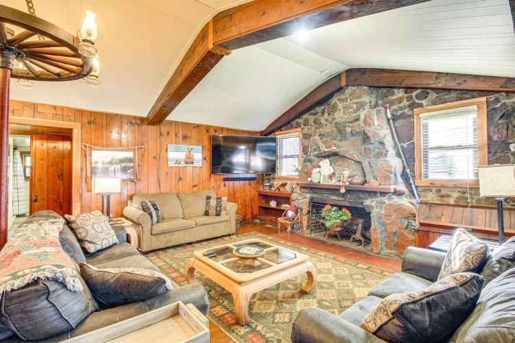 2 Bedrooms Cottage