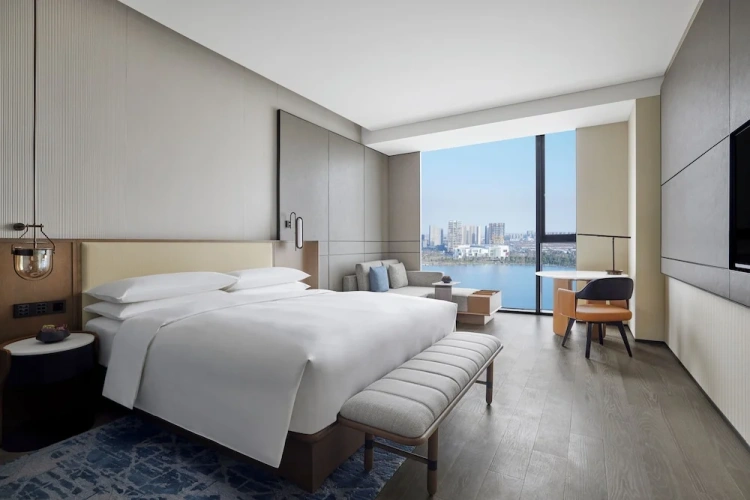 Executive Double room with lake view
