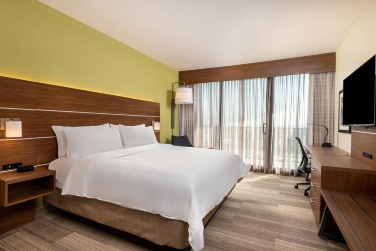 1 Bedroom Suite
