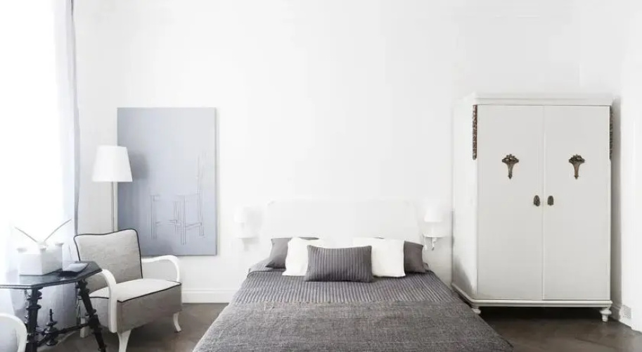 Mono Apartments