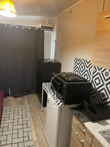 Cozy Studio In Town Center