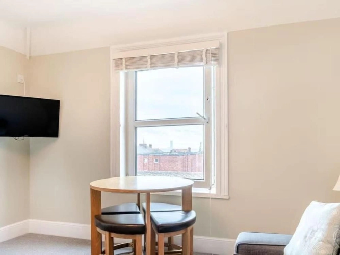 Apartment 5