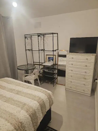 private room to rent