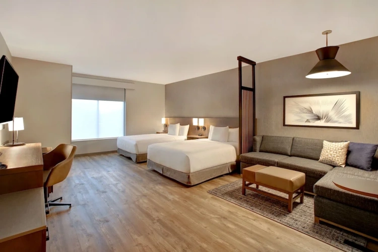 Standard Quadruple room with balcony and with water view