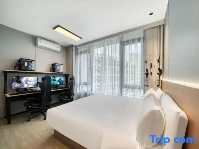 Xiao Hotel （Ten five year old shop）