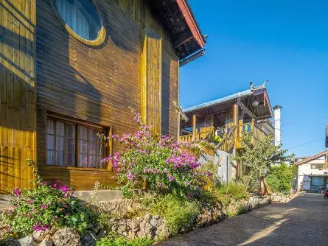 Gegewu Inn (Lijiang Ancient Town)
