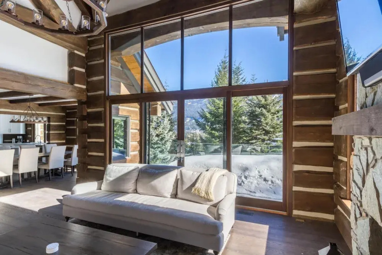 3354 Peak Drive