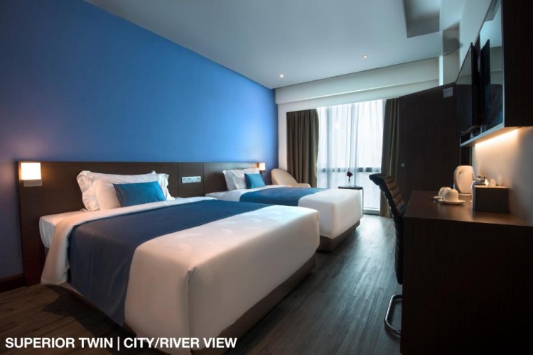 Superior Twin room with river view