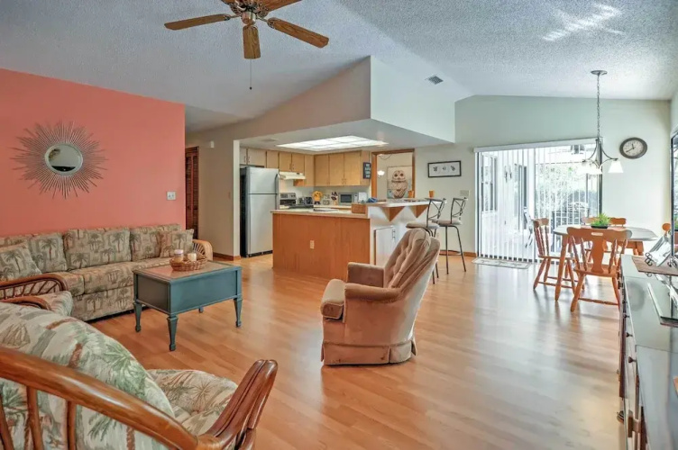 Pristine Spring Hill House w/ Private Pool & Lanai