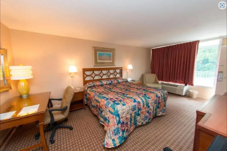 Audubon Inn