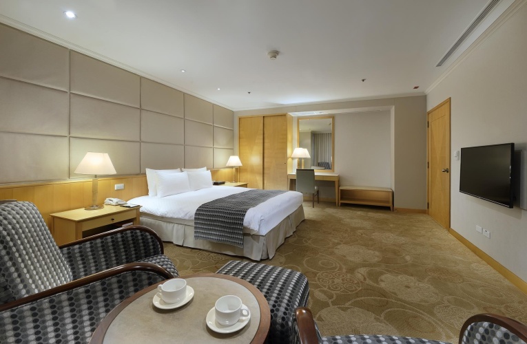 Deluxe Suite