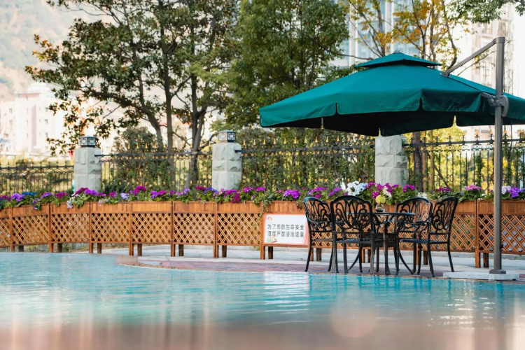 Shimian Hot Spring Hotel