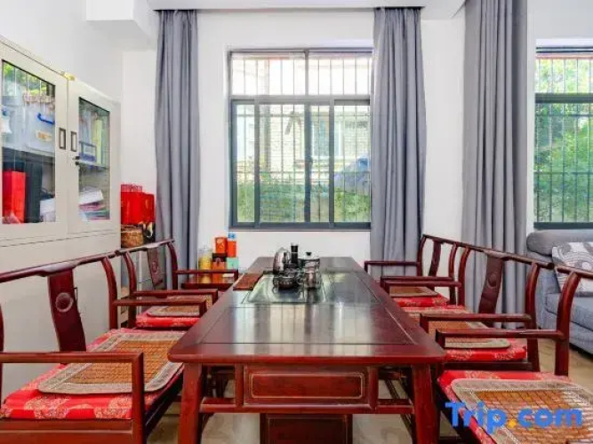 Rong Jing Hotel