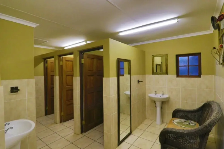 Pioneer Lodge
