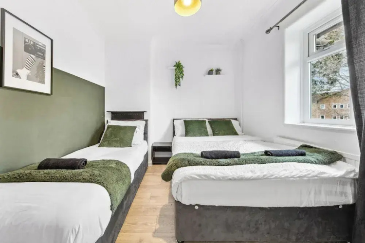 Luxe Stays - Sleeps 7 - Jacuzzi