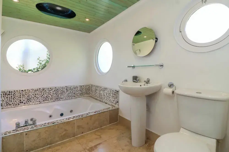 Bay Tree Lodge 35