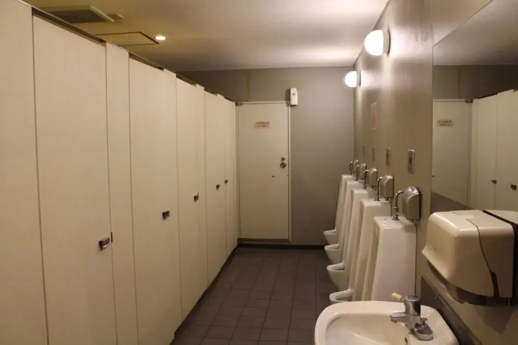 Sauna & Capsule Hotel Hokuo